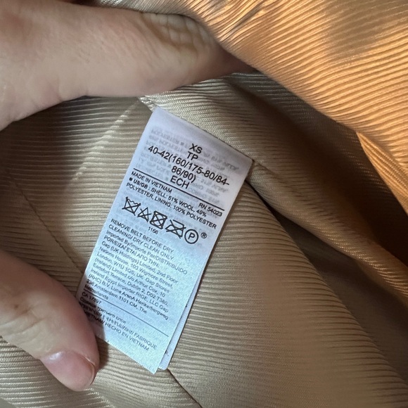 Banana Republic Timeless Trench Coat - Champagne Toast (2021) - Picture 11 of 12